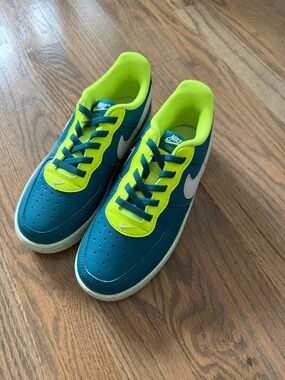 Brand new without box*Nike Kid’s Air Force One Low-Top Sneakers